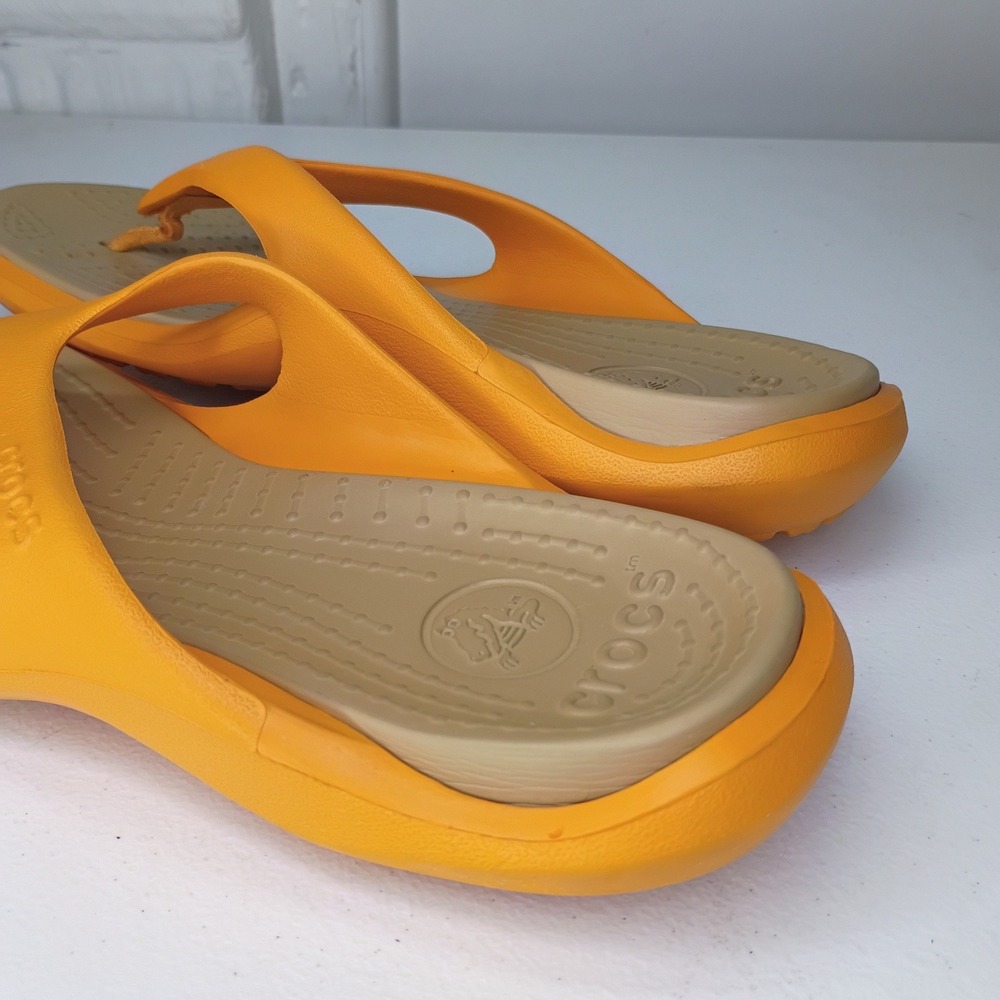 Crocs Thong Sandals Men's Size 12 Orange Flip Flops - Picture 6 of 8